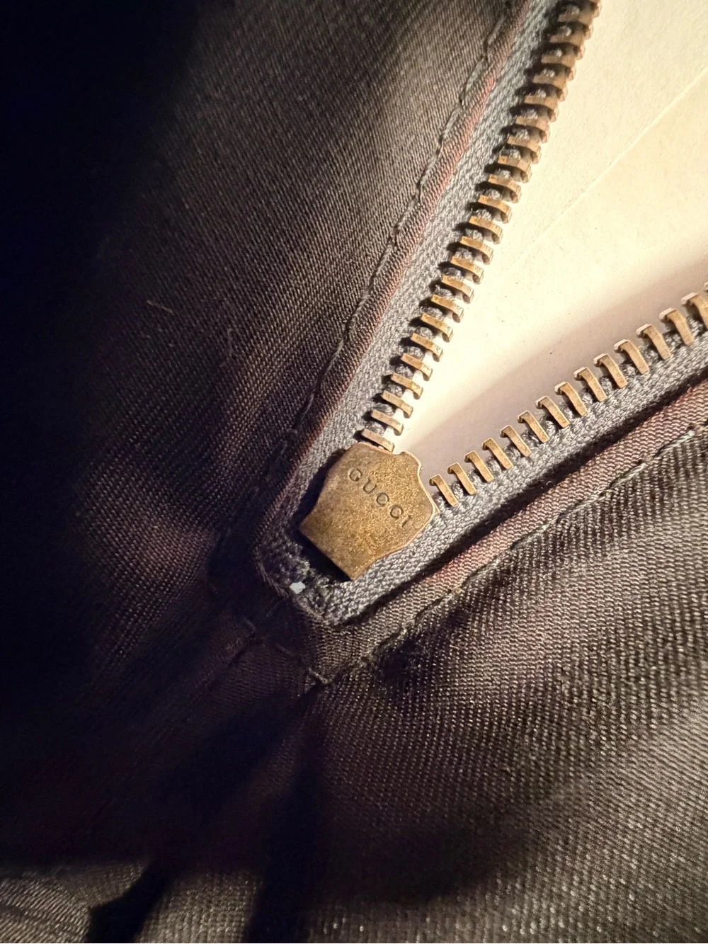 Gucci Pelham horsebit flap Leather Satchel with Gold-Tone Hardware EUC
